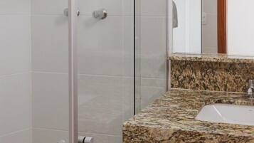 Twin Room | Bathroom | Shower, towels, soap