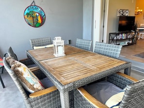Outdoor dining - One Particular Harbour 392-102~ Beaches 5 minutes (Bradenton)