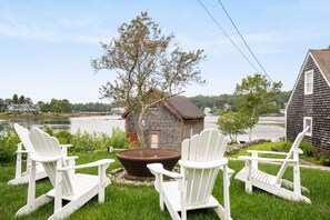 Property grounds - Boothbay Harbor Cottage Overlooking Mill Cove (Boothbay Harbor)