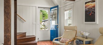 Boothbay Harbor Cottage Overlooking Mill Cove