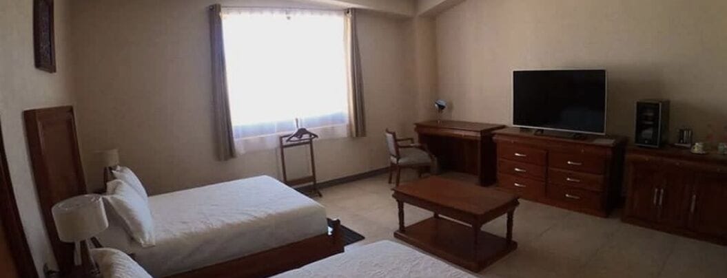 standard room | 1 bedroom, in-room safe, desk, laptop workspace