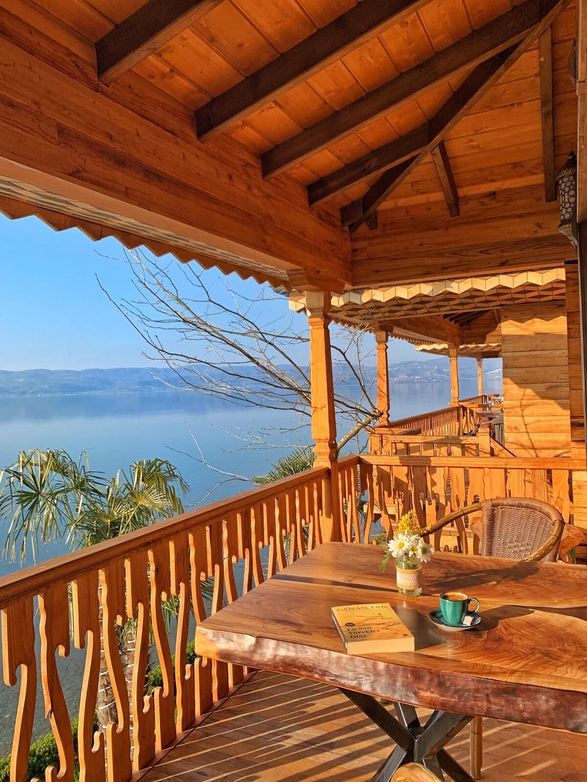 deluxe tree house, 1 double bed | terrace/patio