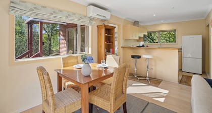 Korimako Ridge - Lake Hawea Holiday Home