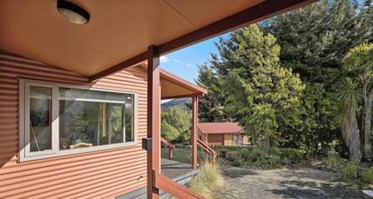 Korimako Ridge - Lake Hawea Holiday Home