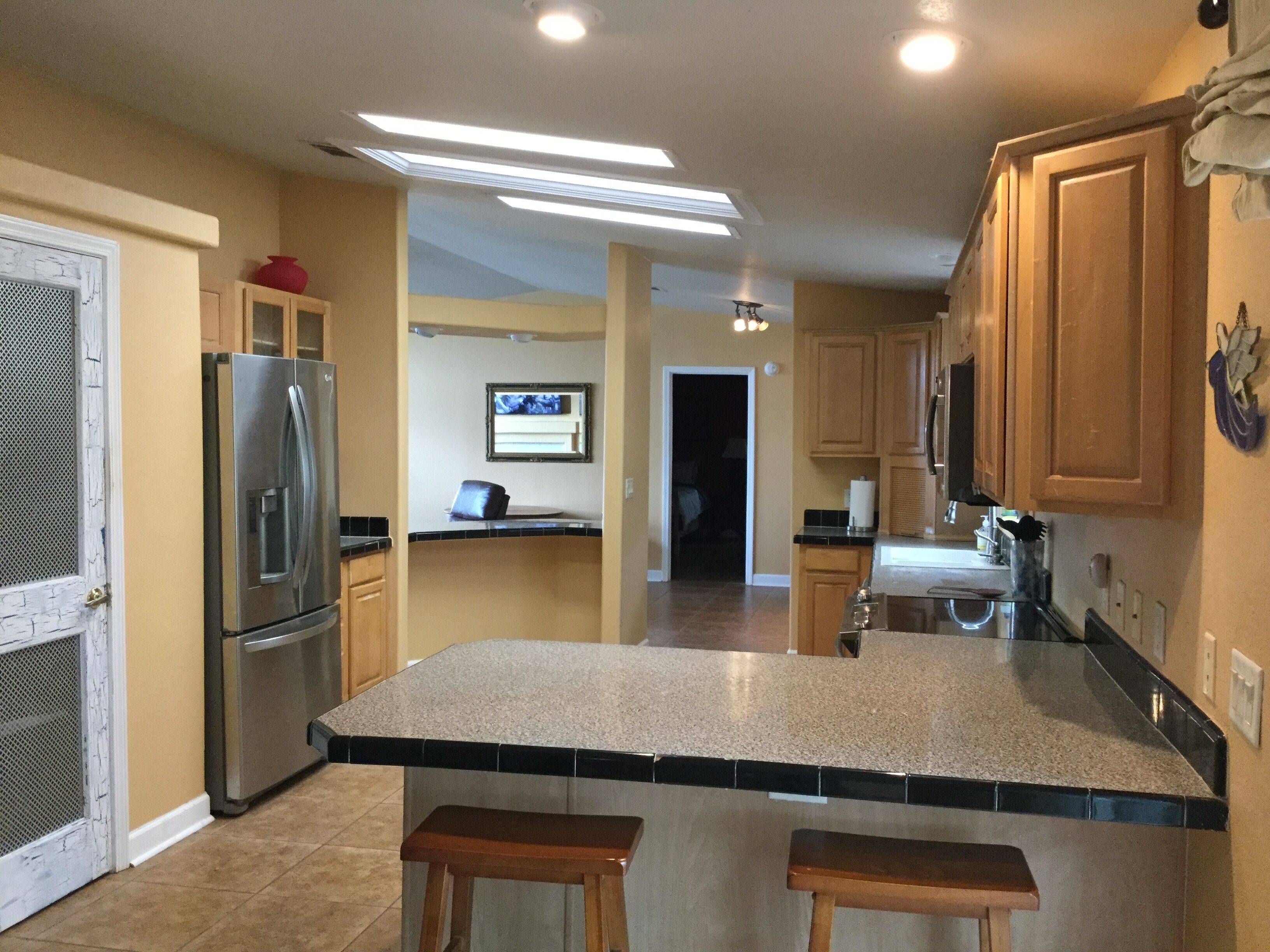 Tranquil Ranch w (option to heat) POOL and SPA on Cibolo Creek, sleeps 9