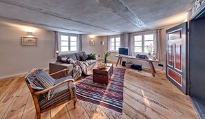 Imagen sin descripción, 3 de 38, botón