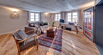 Pommernhaus Urgemütlicher Roter Schwede Sauna Boot - Sauna, Kamin, großer Garten