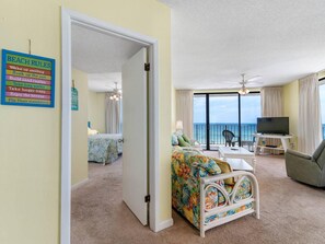 Condo, 3 Bedrooms, Beach View | Living room