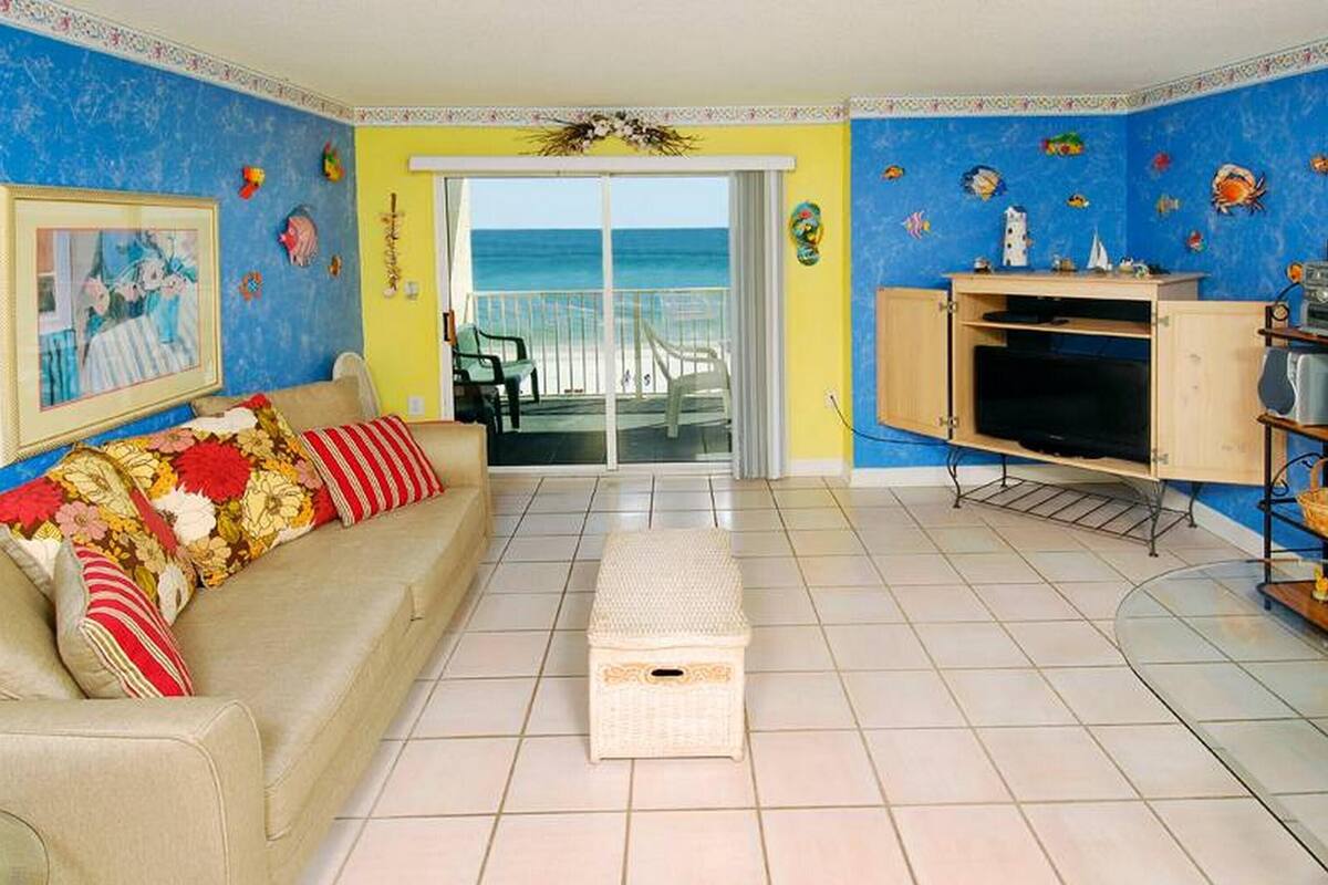 Condo, 2 habitaciones, vista a la playa | Sala de estar | Televisión de pantalla plana de 36 pulgadas con canales por cable 