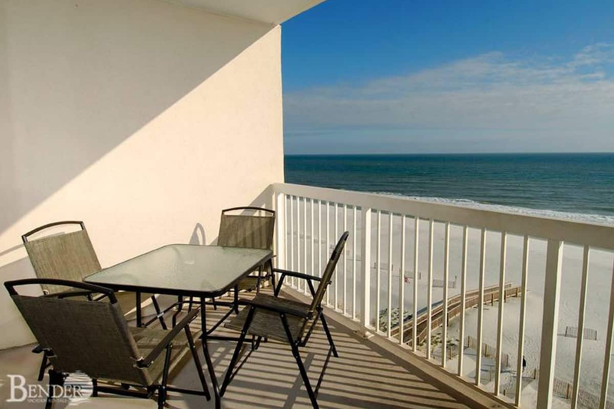 Condo, 1 chambre, vue sur la plage | Balcon