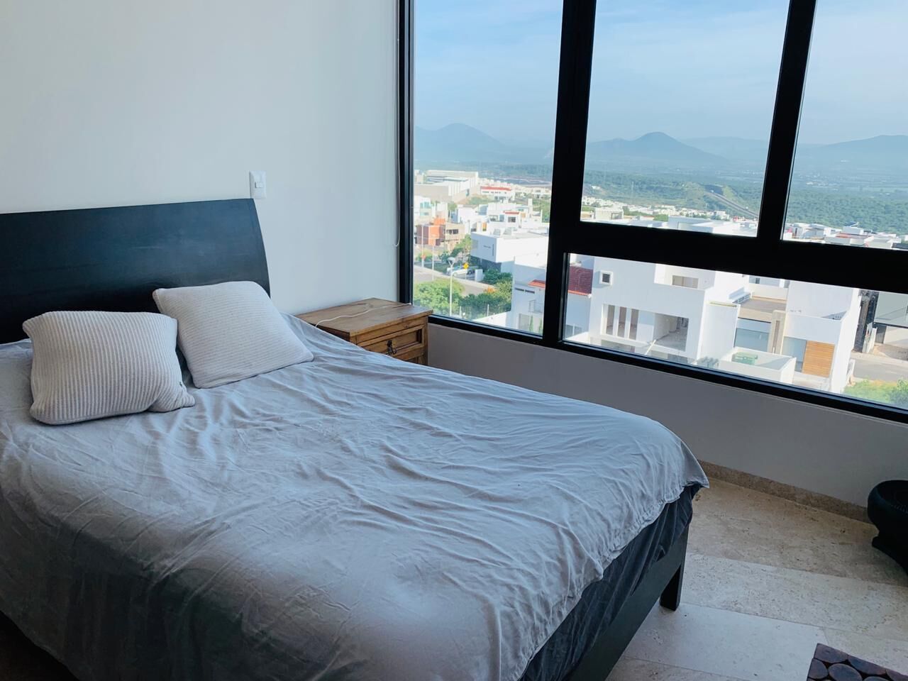 BEATIFUL DEPARTMENT WITH AN AMAZING VIEW TO A NATURAL RESERVE AND GOLF