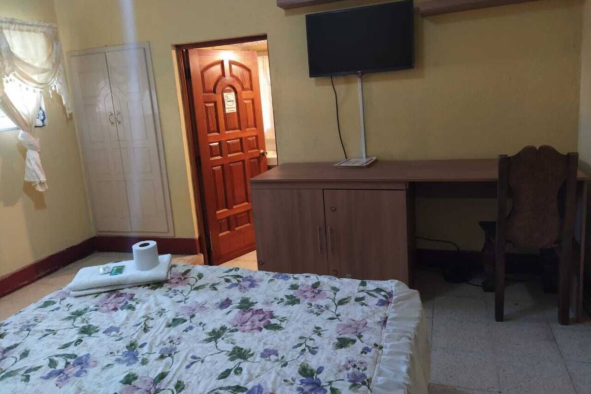 Standard Double or Twin Room, 1 Queen Bed | Desk, free WiFi