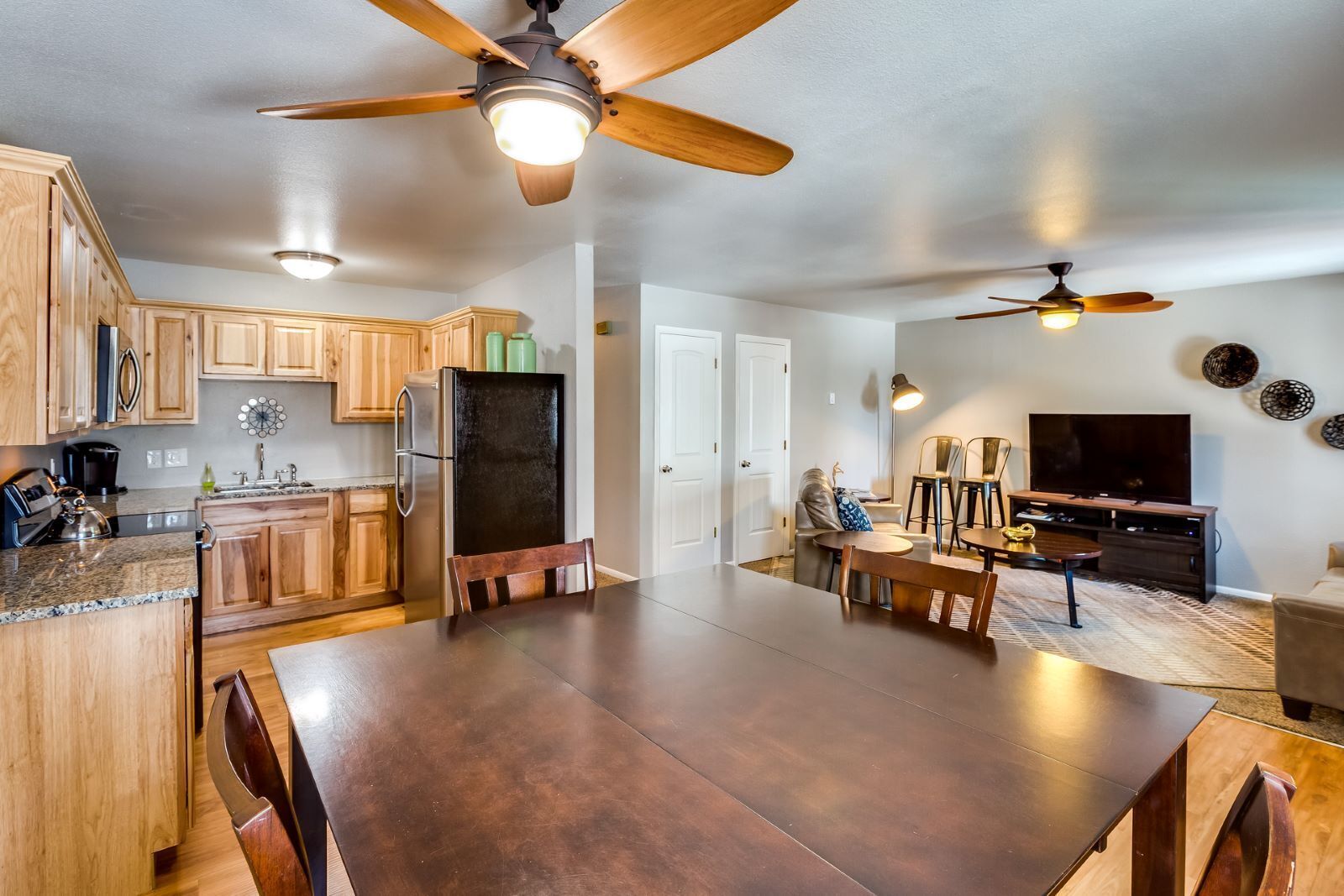 Grant Old Town Flat- Upstairs