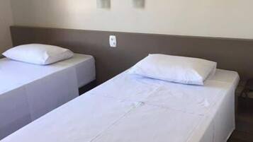 Quarto superluxo | Wi-Fi de cortesia, roupa de cama