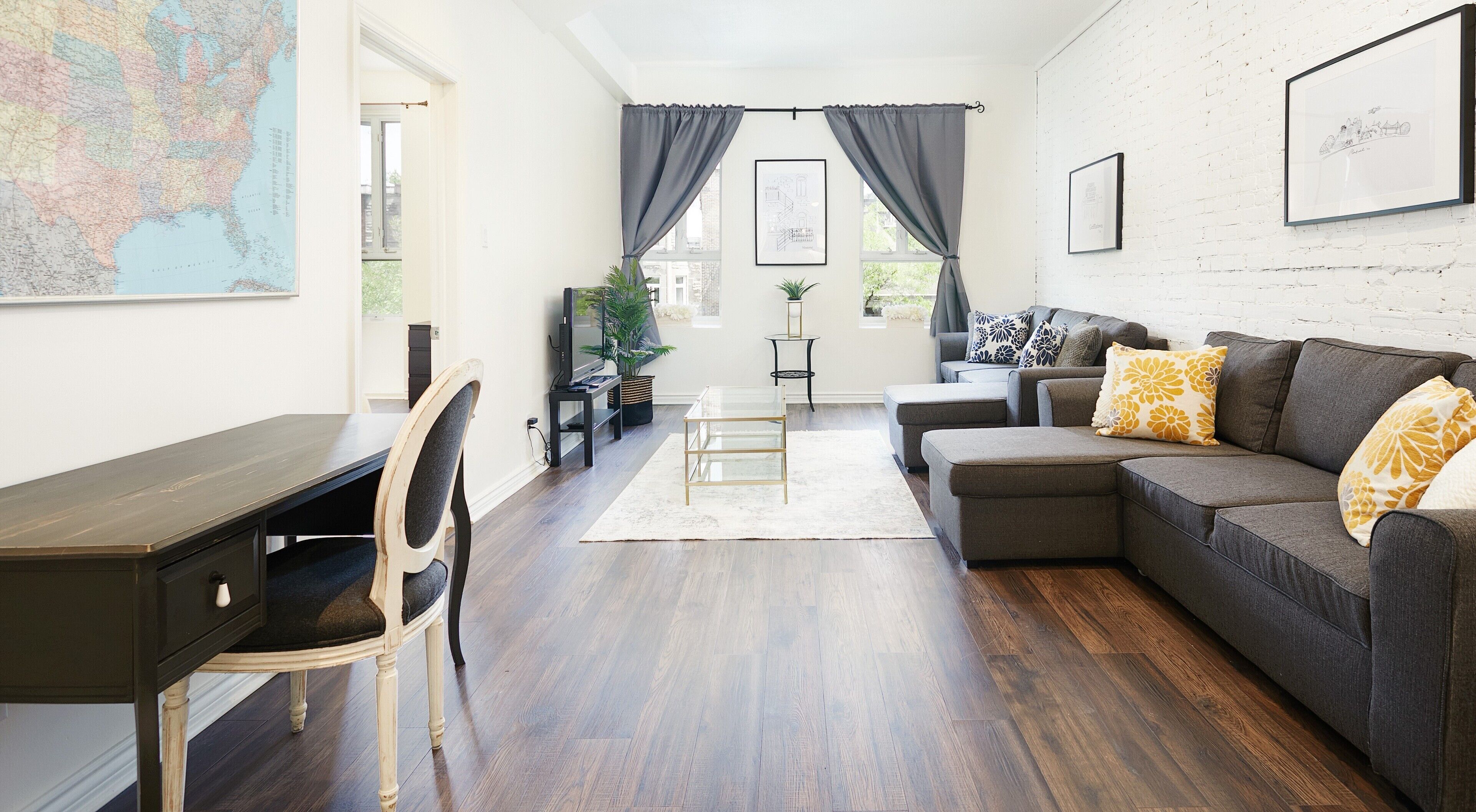 Heritage Luxury Apt 3BR Vibrant Plateau Mont-Royal