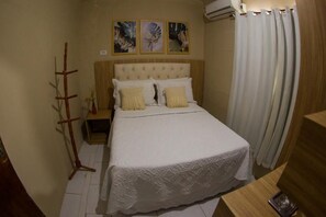 Minibar, free WiFi, bed sheets - Pousada da Leide (Fernando de Noronha)