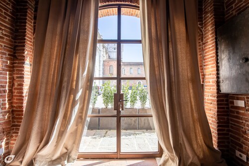 Tour Médiévale Maison à côté de la Cathédrale San Martino Clocher construite en 1200.