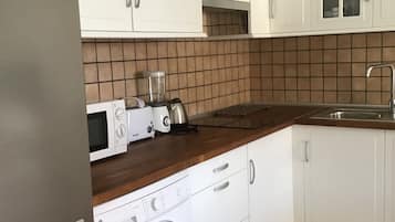 Fridge, microwave, toaster, blender