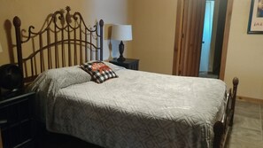 3 sovrum, skrivbord, wi-fi och sängkläder