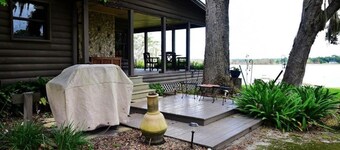 Beautiful Lake House on Cowpen Lake w/Private Fishing Pond Boat Rental Available