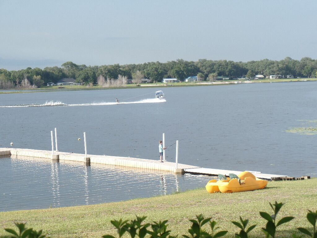 Beautiful Lake House on Cowpen Lake w/Private Fishing Pond Boat Rental Available