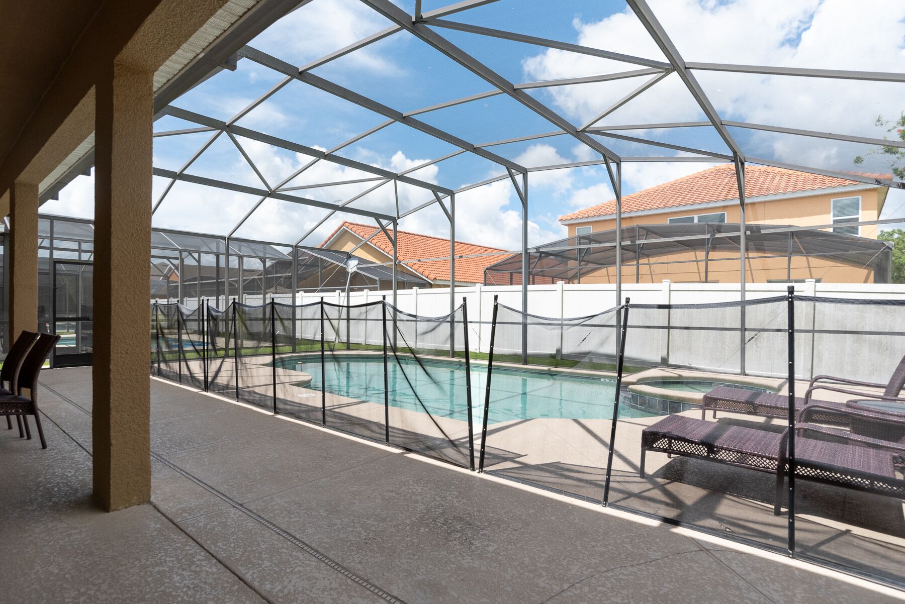 7 Bed Pool Home, just 6 Miles To Disney