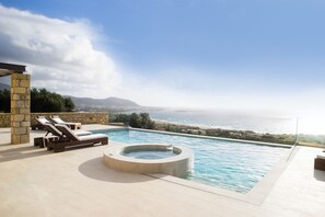 Outdoor pool, a heated pool - Heated pool ★ Indoor & outdoor Jacuzzi ★ Sauna ★ Falasarna (Phalasarna)