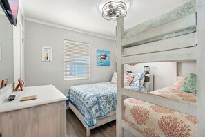 2 Schlafzimmer, Zimmersafe, Bügeleisen/Bügelbrett, kostenloses WLAN
