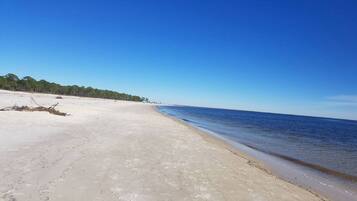 Beach nearby, beach towels