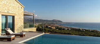 Innendørs og utendørs boblebad ★ Oppvarmet basseng ★ Badstue ★ Falasarna