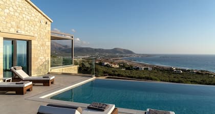 Innen- und Außenwhirlpool ★ Beheiztes Schwimmbad ★ Sauna ★ Falasarna