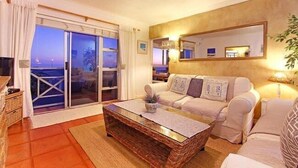 Living area - Big Bay (Cape Town)
