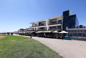 Restaurant - Eden On The Bay 109 (Cape Town)