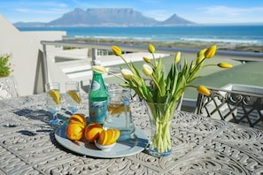 Interior - Dolphin Beach H106 (Cape Town)
