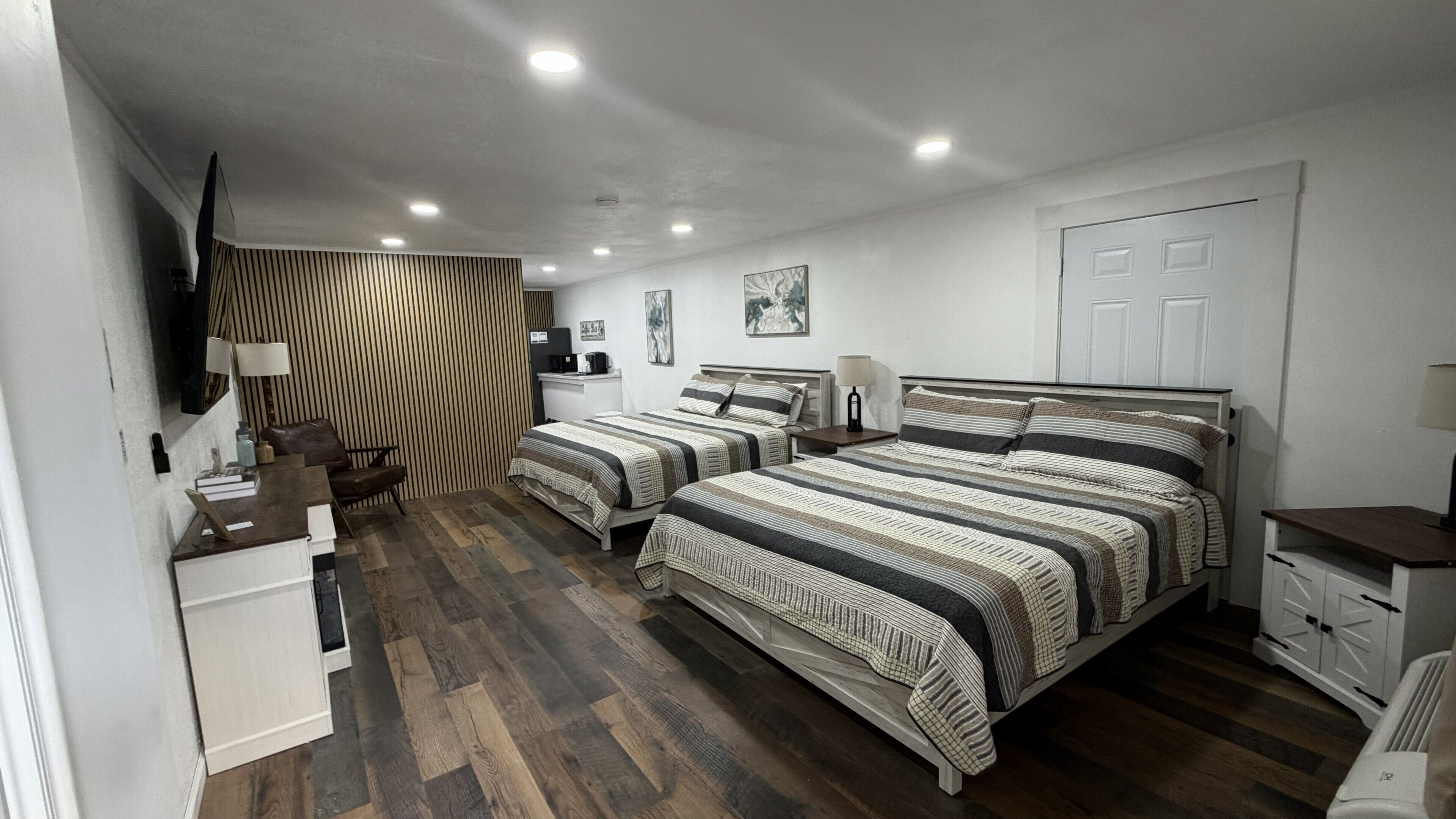 Luxury Room | Free WiFi