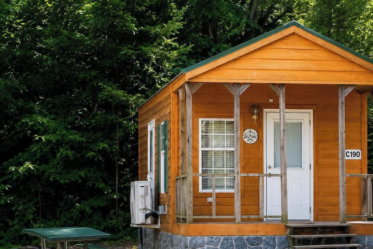 Premium Cabin | Free WiFi