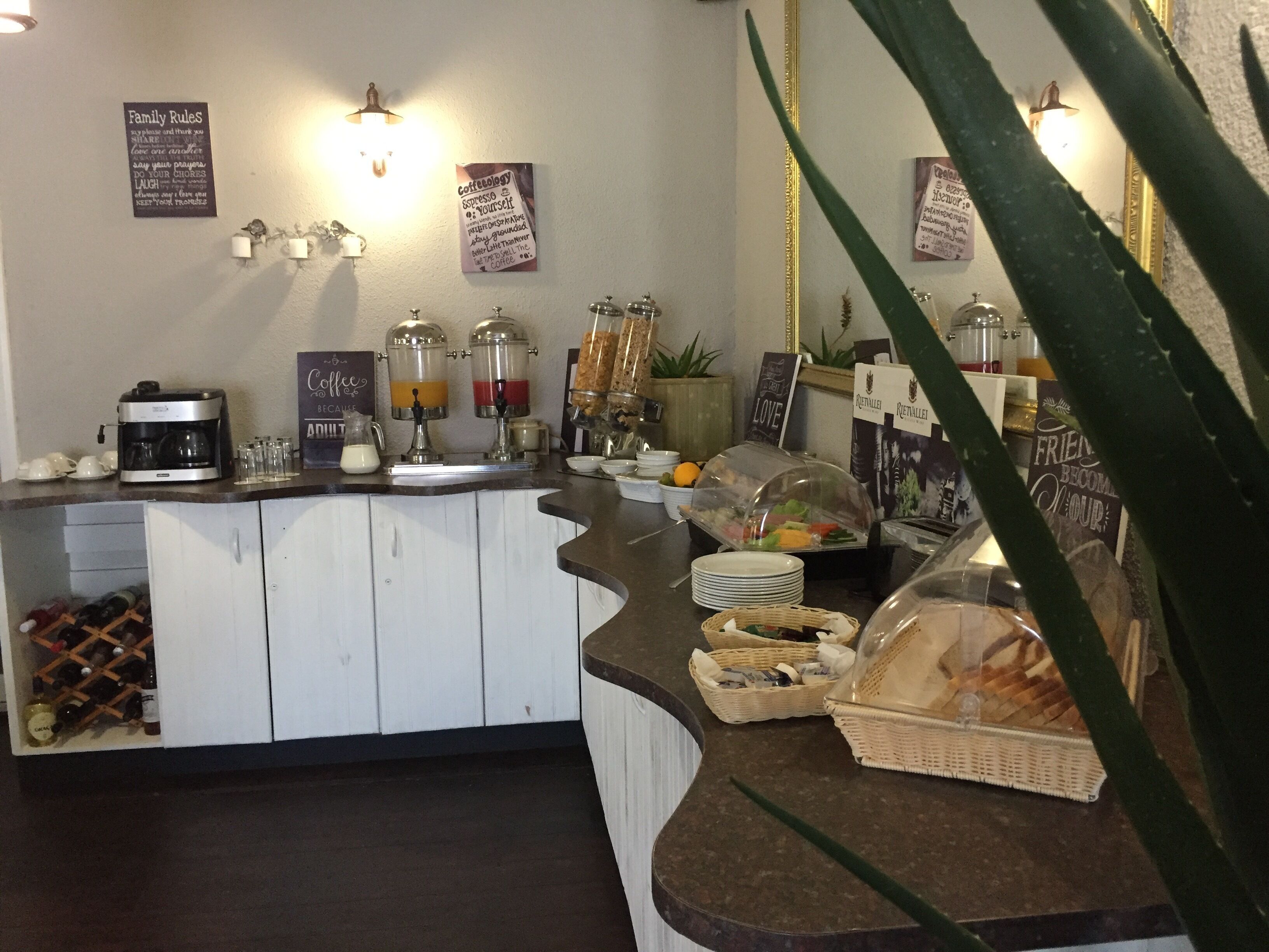 Free daily cooked-to-order breakfast