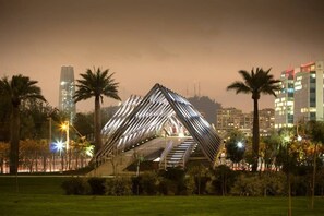 Unclassified image, 2 of 34, button