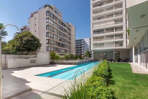 Pool - Carmelitas Stylish - 1BR w/Wifi, TV Cable, Metro, Pool, Gym (Las Condes)