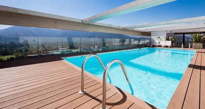 Arauco Retreat w/Parking, Pool, next to shopping