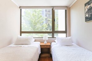 Unclassified image, 5 of 21, button