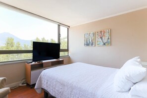 Unclassified image, 4 of 21, button