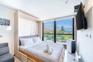 Iron/ironing board, WiFi, bed sheets - Lotus Blanc Studio- w/ Mountain View, Pool and Gym (Las Condes)