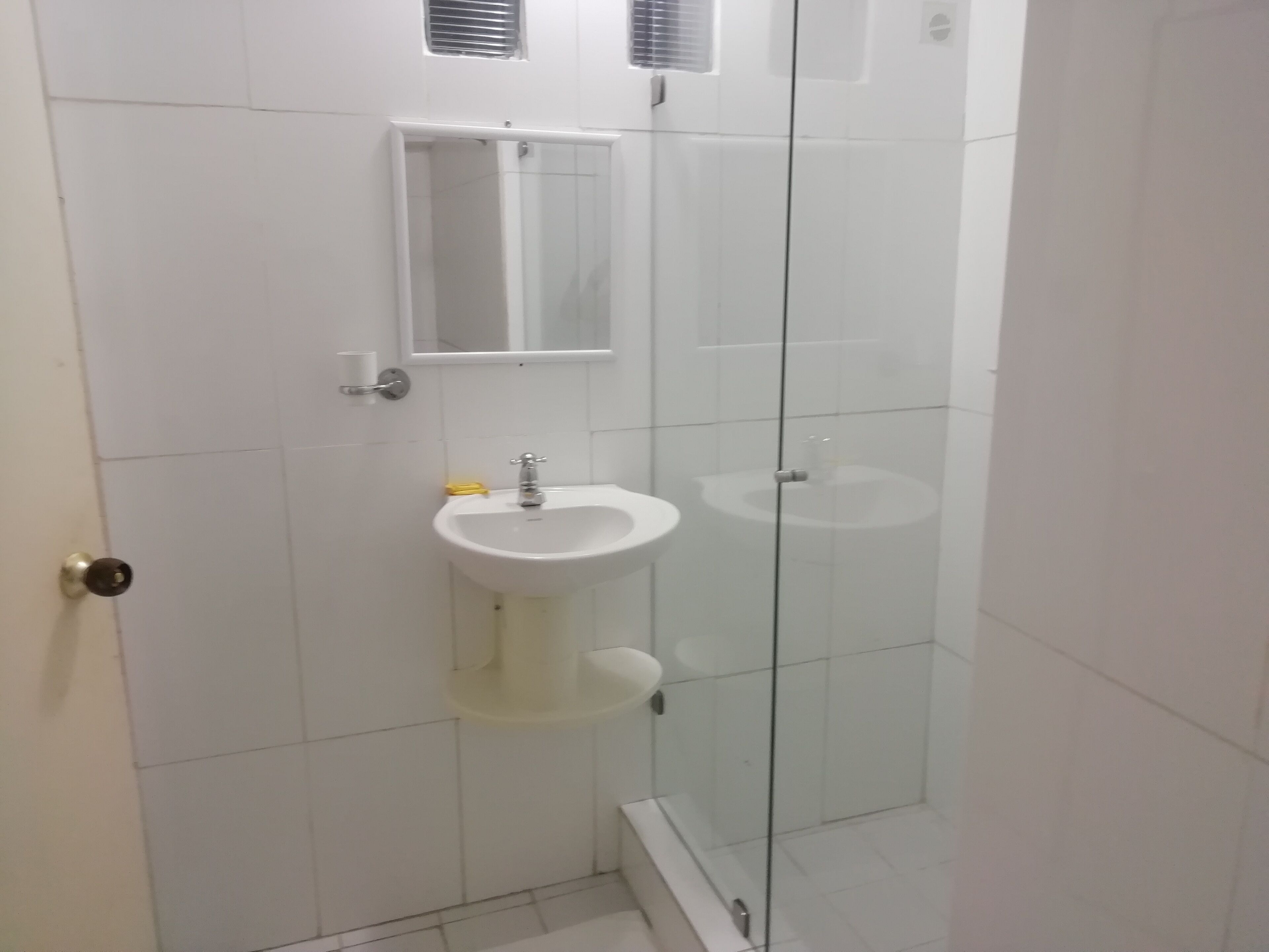 double room | bathroom sink