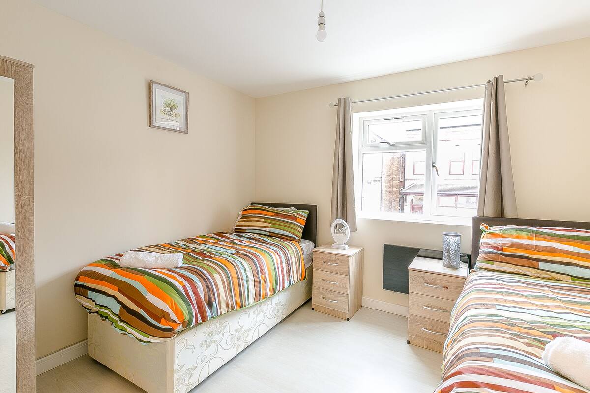 1 bedroom, Tempur-Pedic beds, laptop workspace, blackout curtains