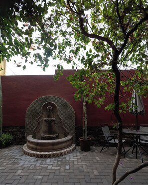 Exterior - Hotel Posada Bugambilias (San Luis Potosi)