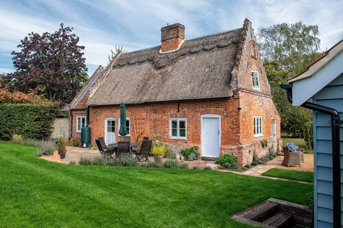 Thatch Cottage - A luxury Norfolk hideaway