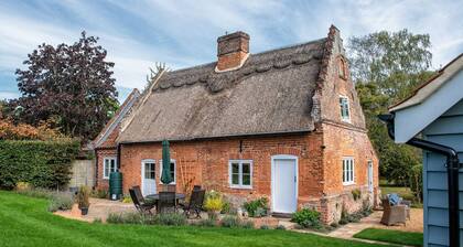 Thatch Cottage - A luxury Norfolk hideaway
