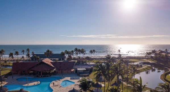 Front of property - Apto. Aquaville Resort (Aquiraz)