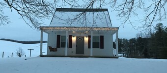 Twin Maple Cottage, a country cottage get away near Blacksburg - 3BR 1Bath